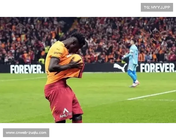 加拉塔萨雷主场迎战利物浦，奥斯梅恩复出增锋线